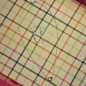 Tommy Hilfiger Silver Necklace Elegant Jewelry